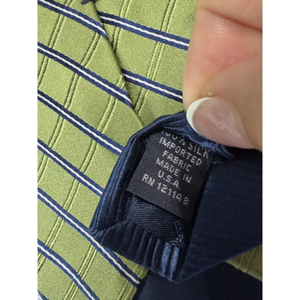Tommy Hilfiger Tie Mens One Size Green Striped‎ 100% Silk Designer Logo Classic